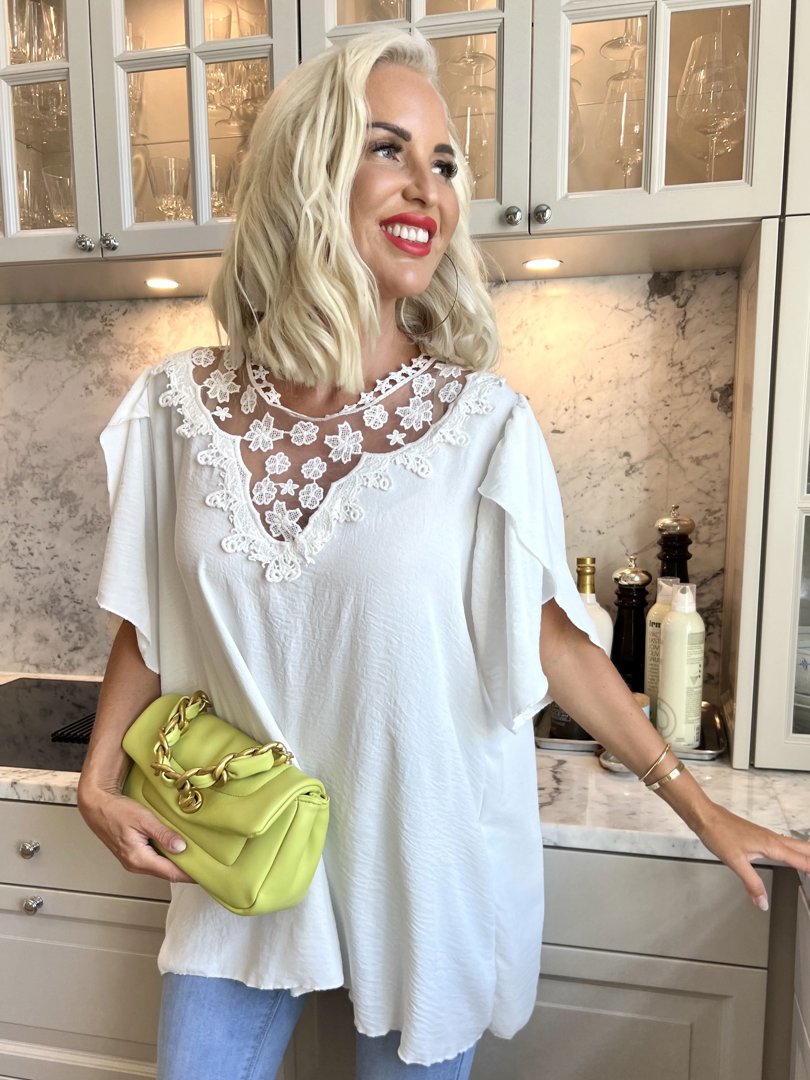 Malle - Söt tunika med spets